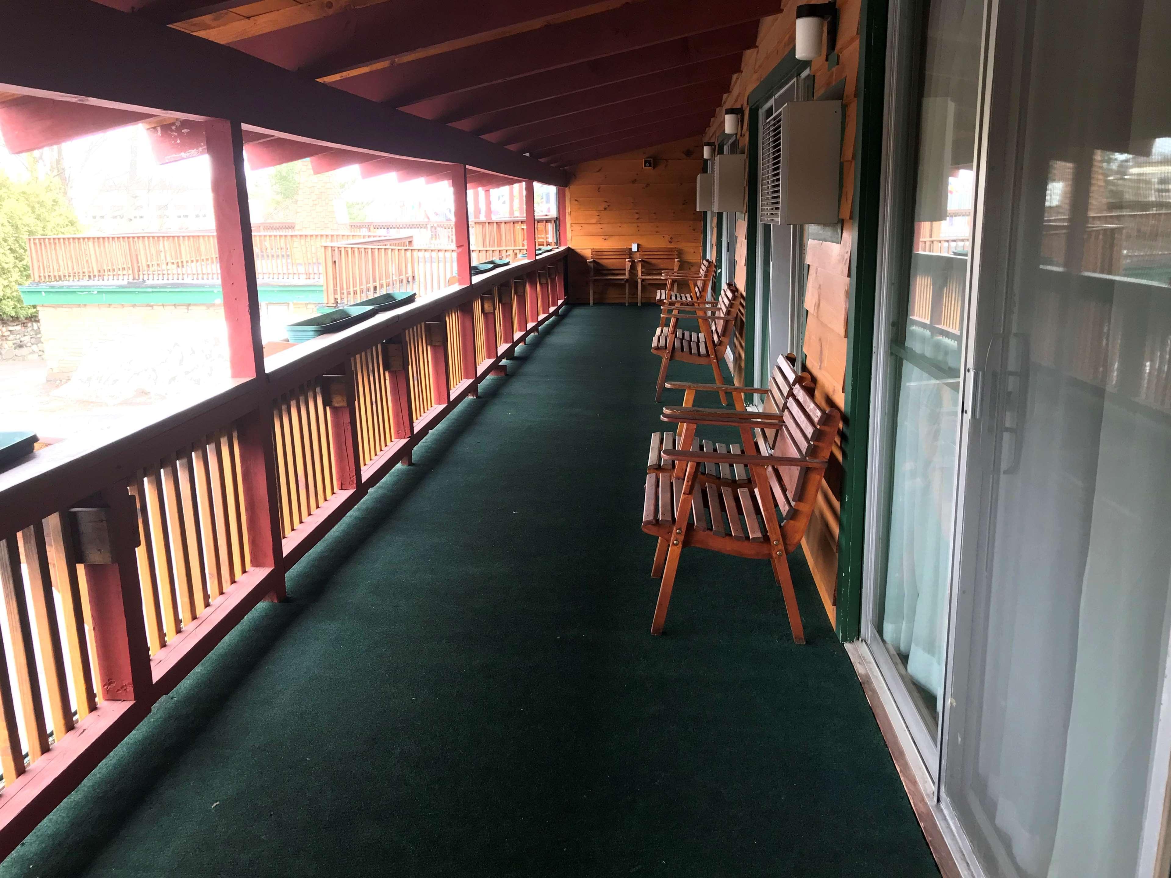Best Western Adirondack Inn Lake Placid Exteriör bild