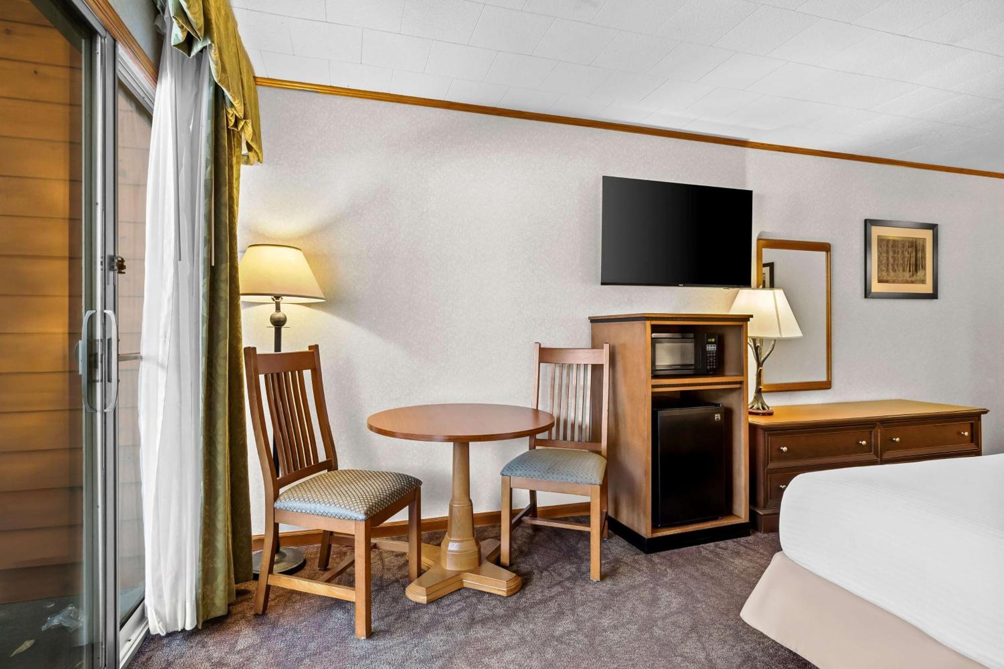 Best Western Adirondack Inn Lake Placid Exteriör bild